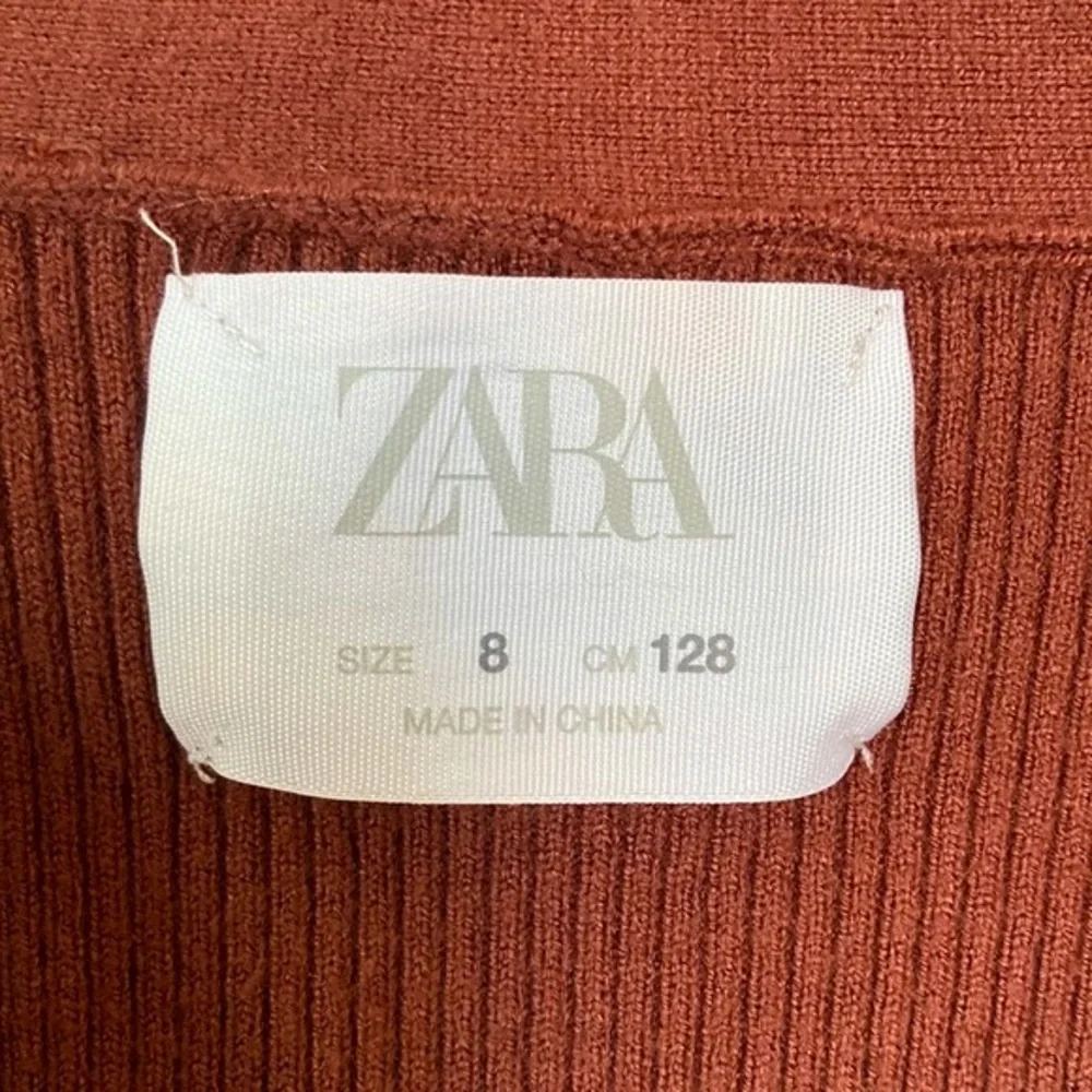 Zara Cropped Sweater - Picture 2 of 3